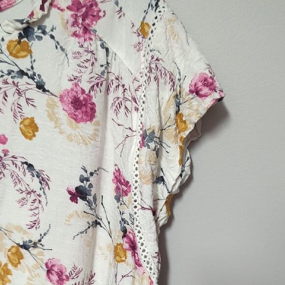 Buffalo David Bitton Floral Blouse in White with Pink and Yellow - Picture 2 of 6